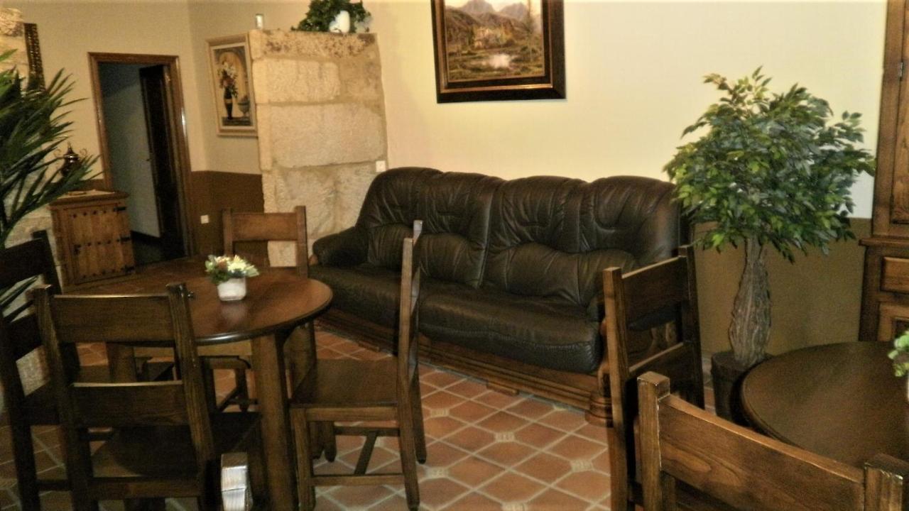 Casa De Los Somoza Melide Exteriér fotografie